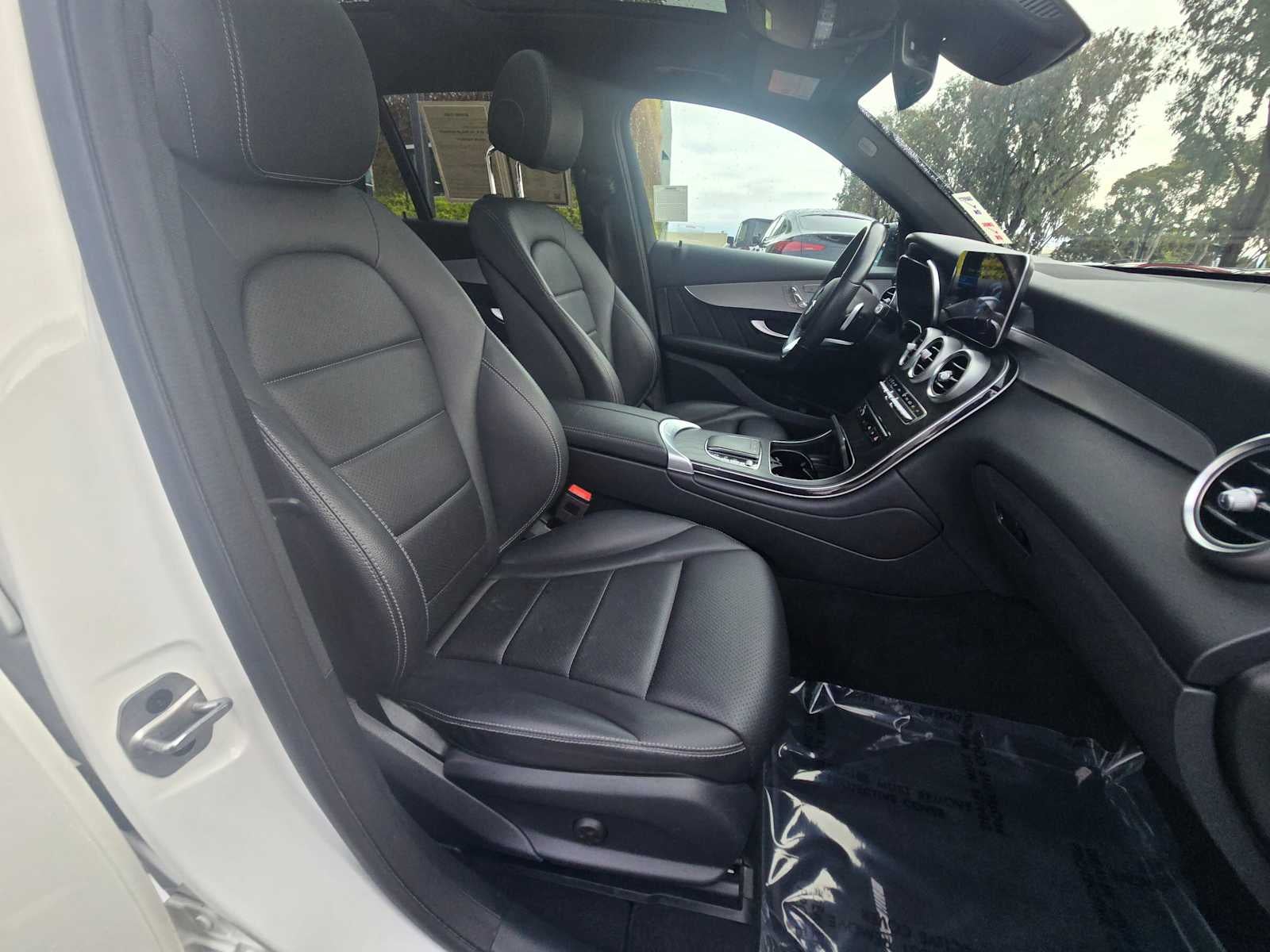 2022 Mercedes-Benz GLC 300 GLC 300