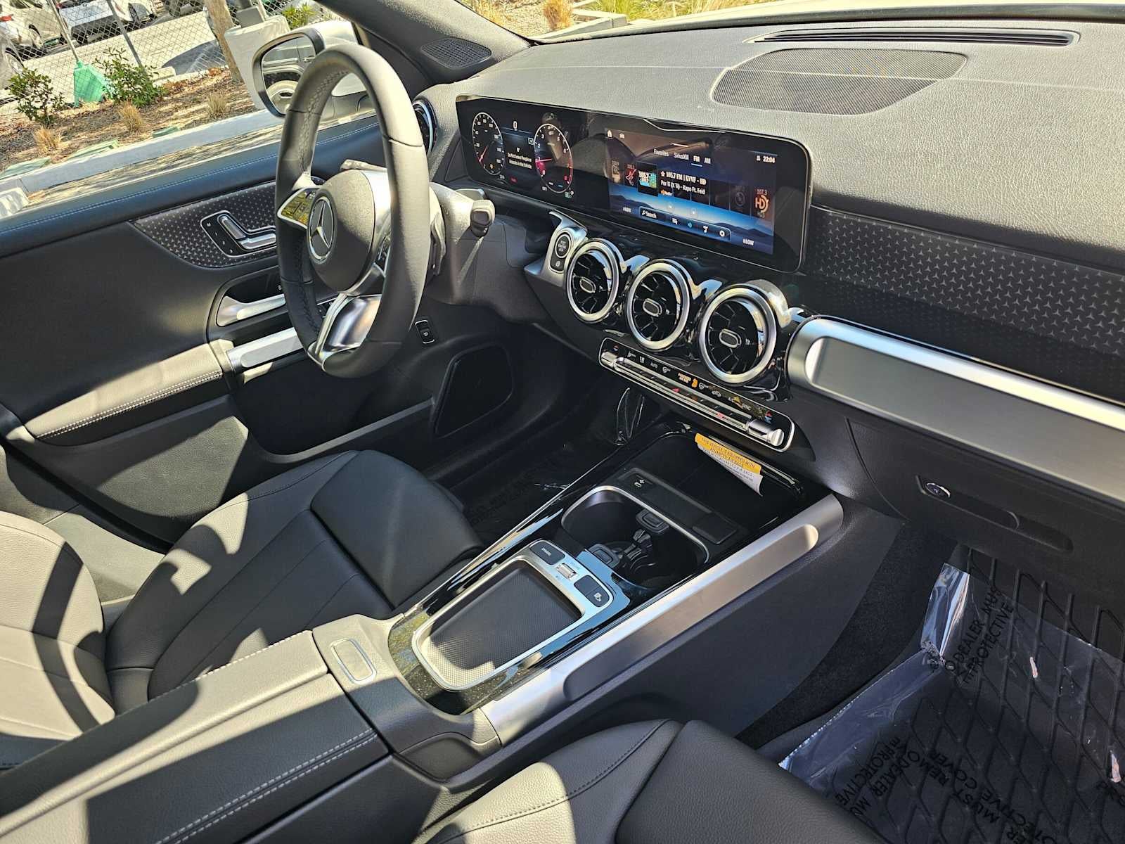 2026 Mercedes-Benz GLB 250 SUV