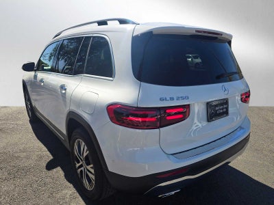 2026 Mercedes-Benz GLB 250 SUV