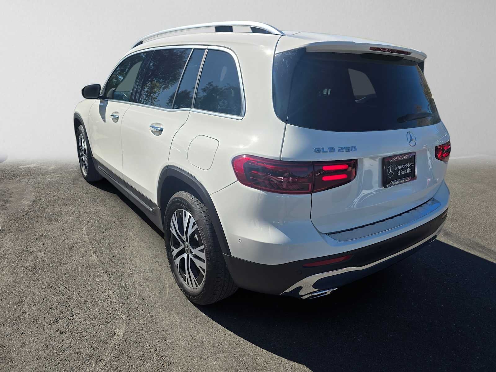 2025 Mercedes-Benz GLB 250 SUV