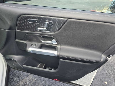 2024 Mercedes-Benz GLB GLB 250