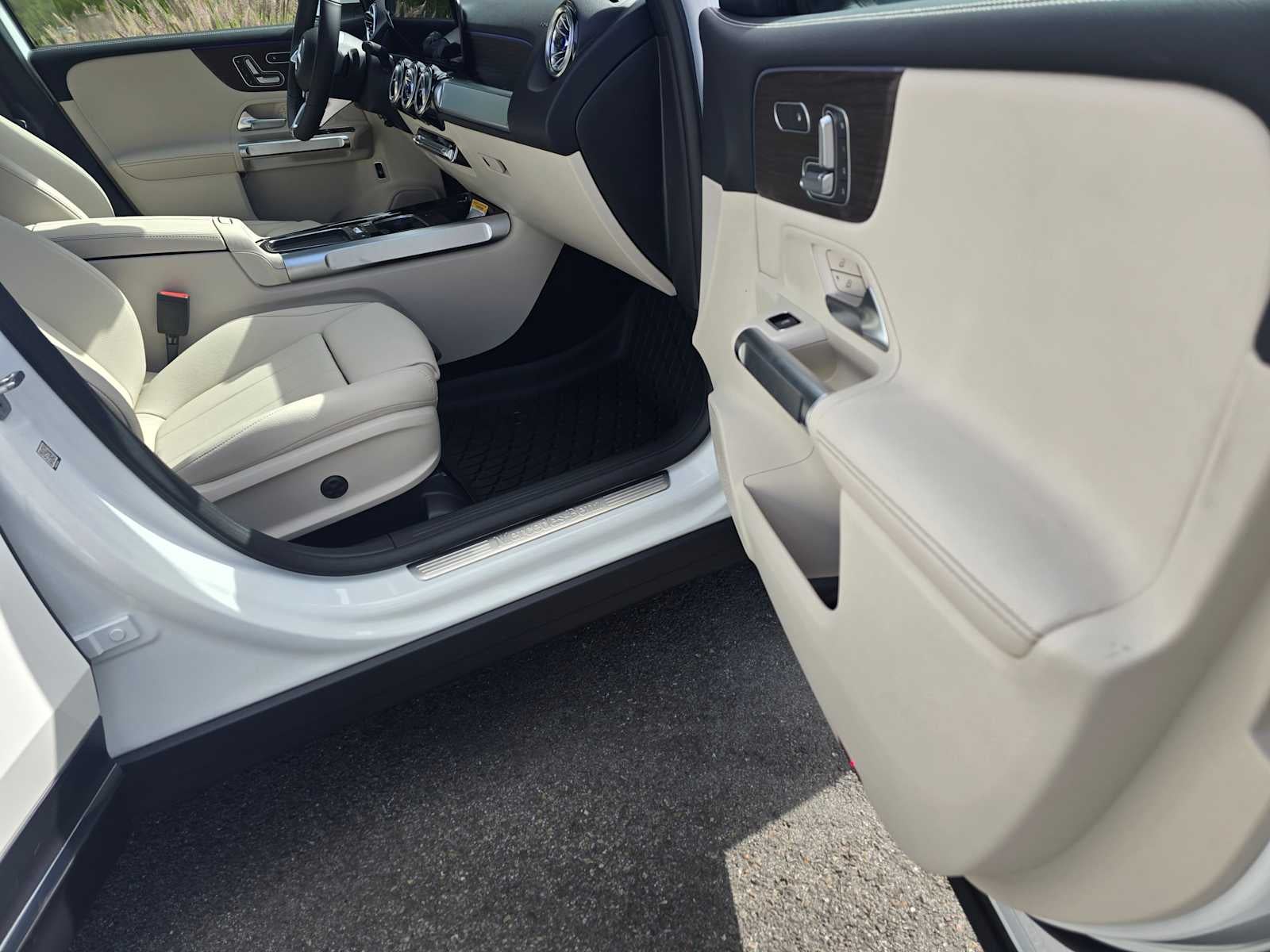 2026 Mercedes-Benz GLB 250 SUV
