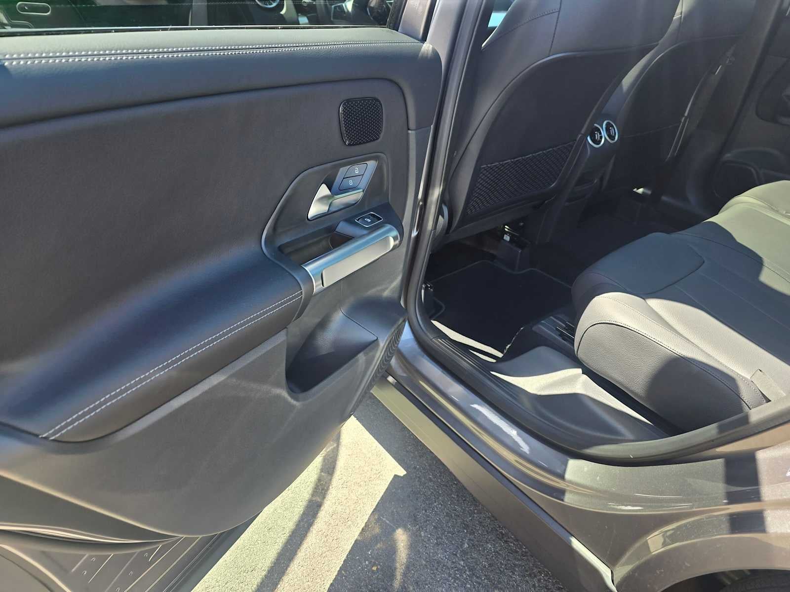 2026 Mercedes-Benz GLB 250 4MATIC® SUV