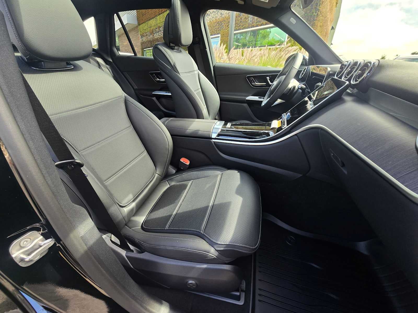 2026 Mercedes-Benz GLC 300 SUV