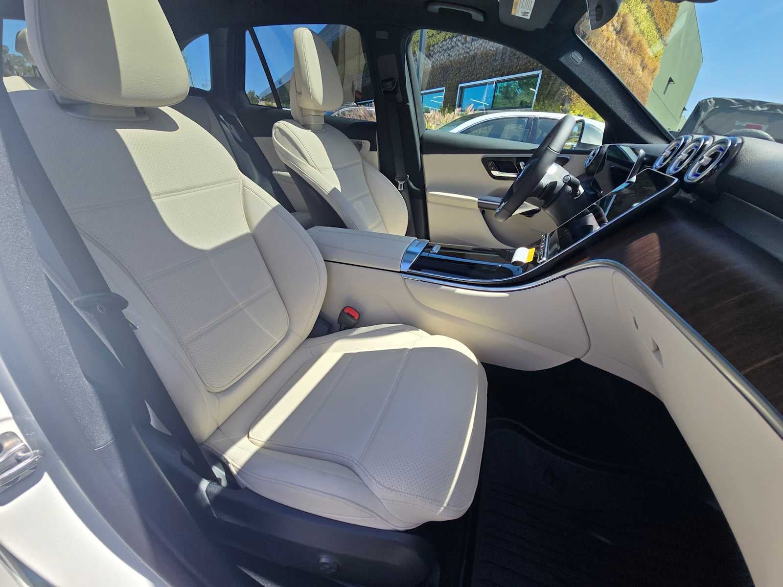 2026 Mercedes-Benz GLC 300 4MATIC® SUV
