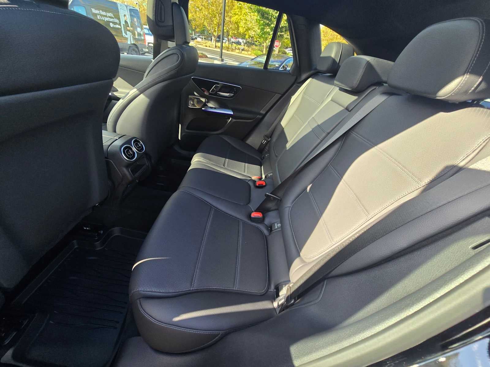 2027 Mercedes-Benz GLC 350e 4MATIC® SUV