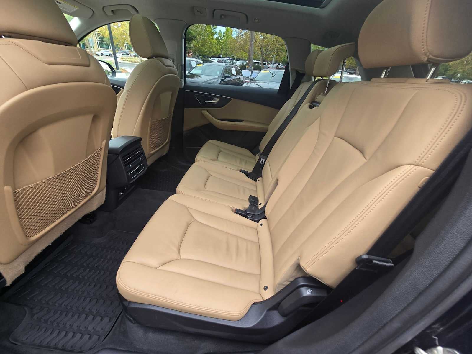 2023 Audi Q7 Premium Plus