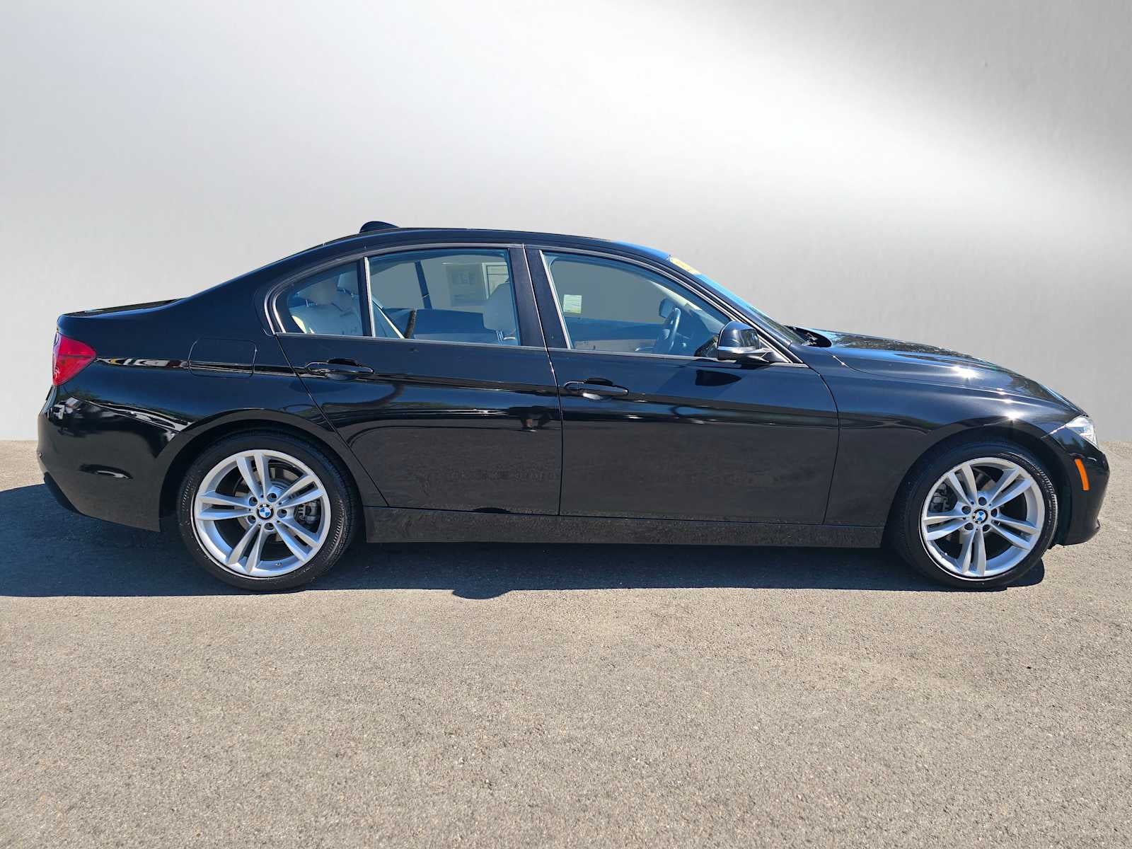 Used 2018 BMW 3 Series 320i with VIN WBA8E1G54JNU89483 for sale in Palo Alto, CA