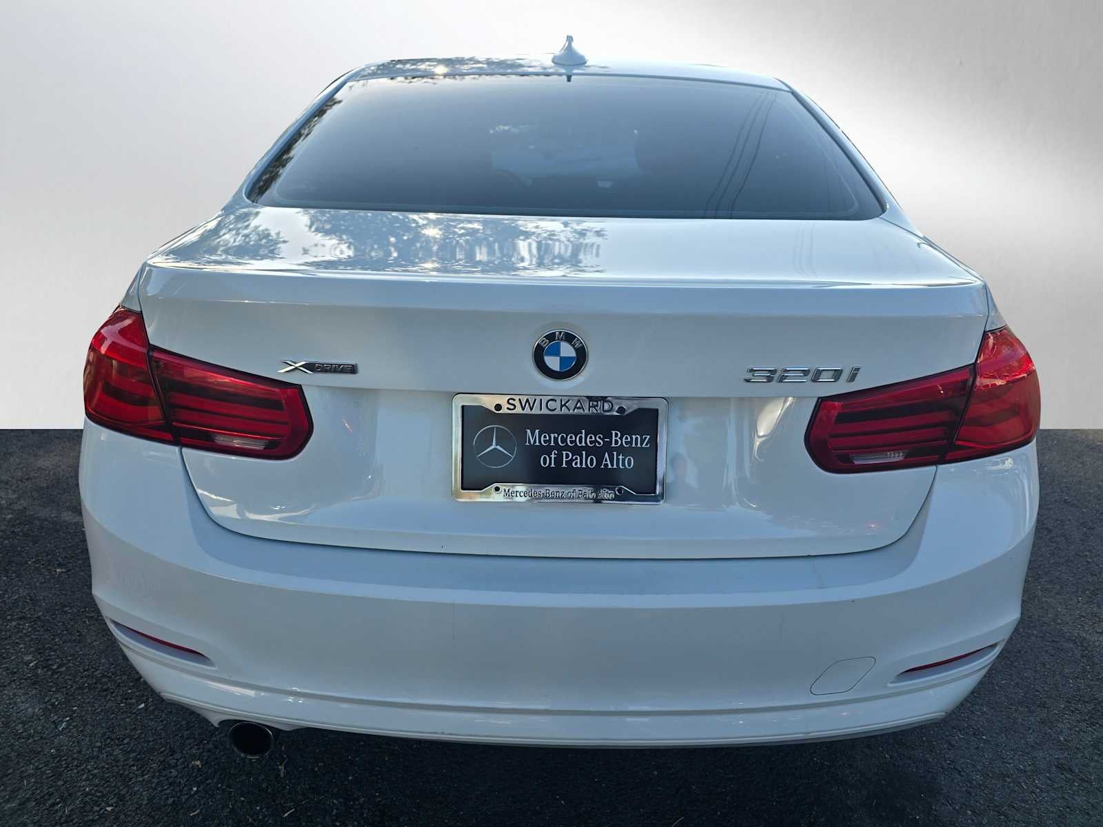 2018 BMW 320i xDrive 320i xDrive