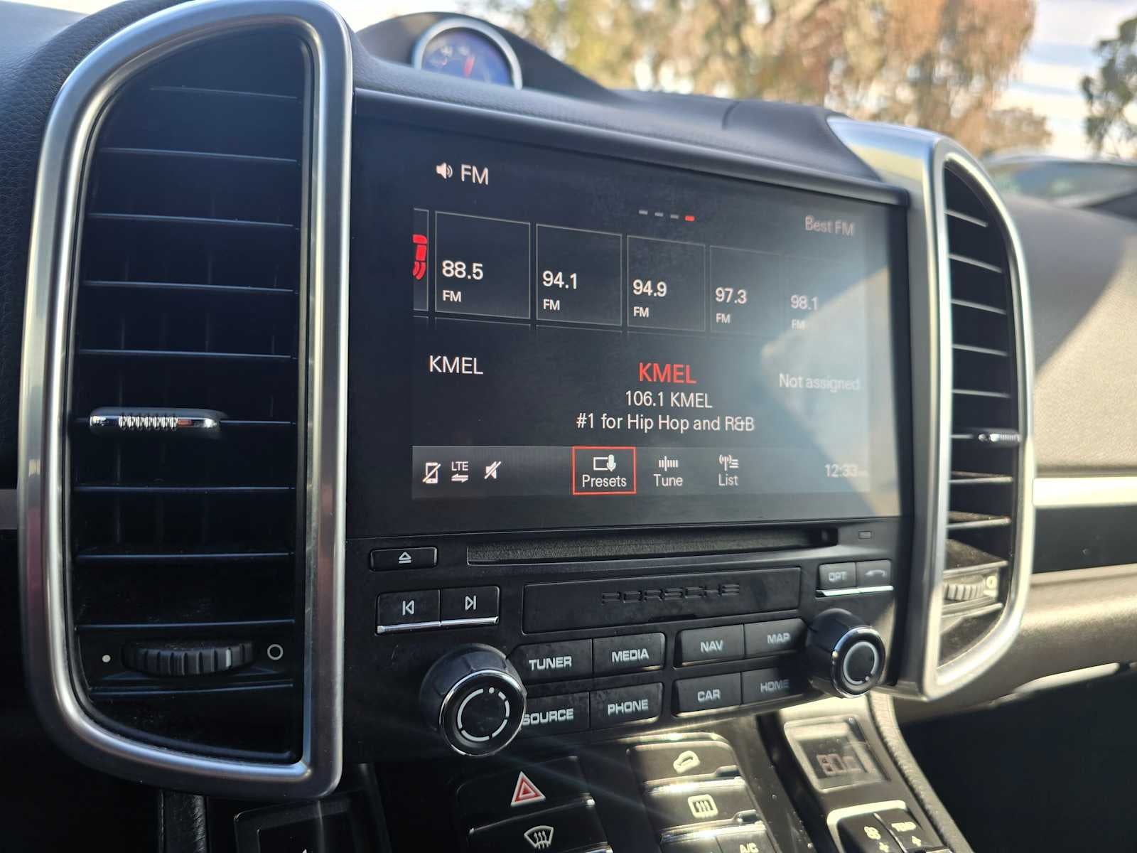 2018 Porsche Cayenne Platinum Edition