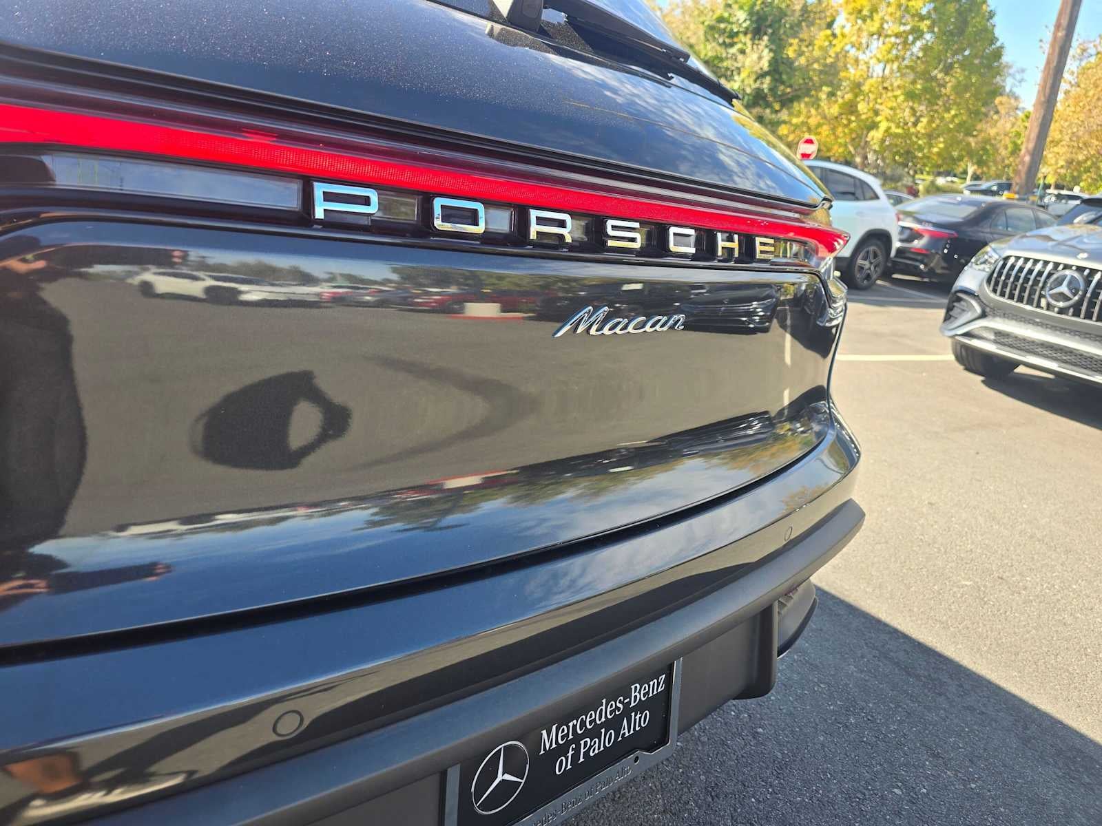 2022 Porsche Macan AWD