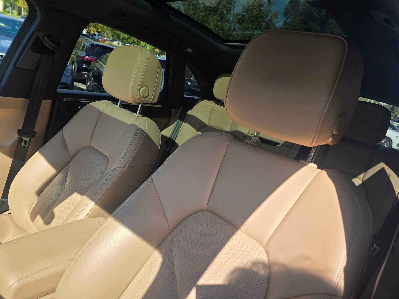 2022 Porsche Macan AWD